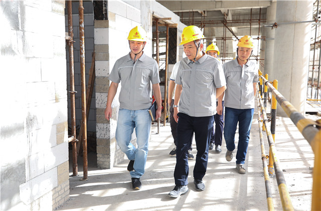 高温作业，安全第一！银娱优越会与你并肩而行！