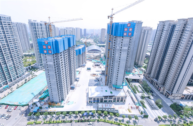 太原市万柏林区住建领域“安全月”活动暨房屋建筑工程现场观摩会在银娱优越会北京集团龙湖天钜四五六七组团项目召开